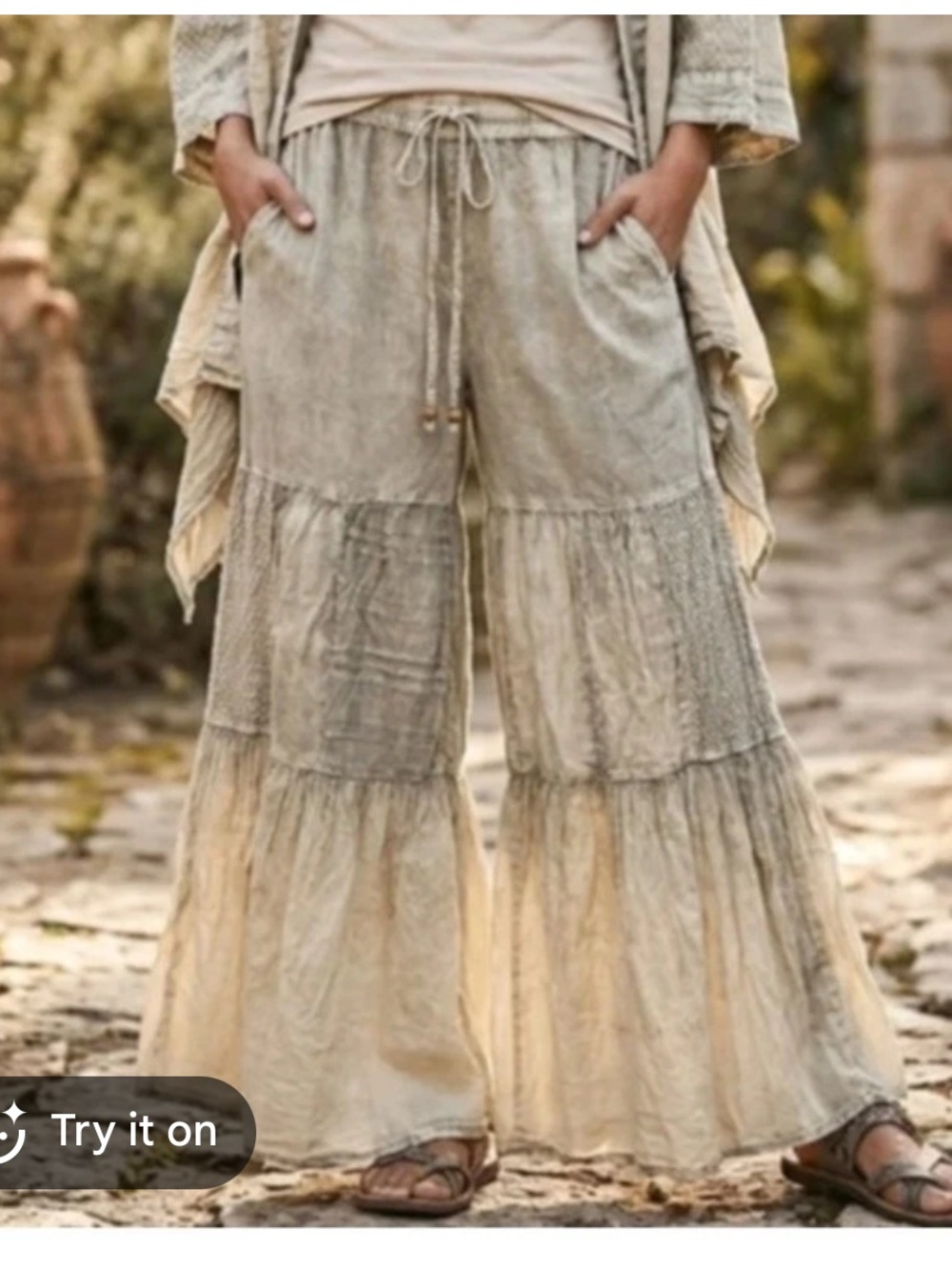 Wide-Leg Tiered  Pants in Cream